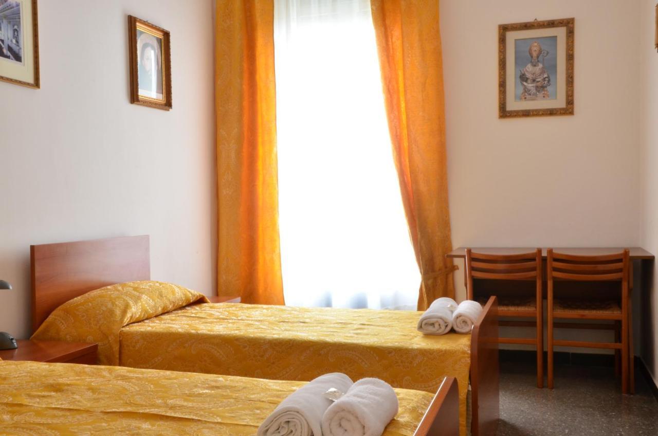 Casa Per Ferie Jpii Dom Polski Roma Exterior foto